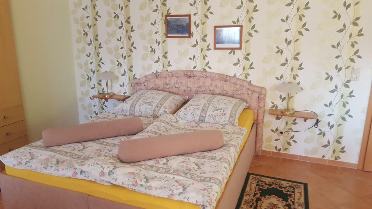 Ferienwohnung "Am Fechtertor- Eingang Zum Schlosspark" بوتبوس المظهر الخارجي الصورة