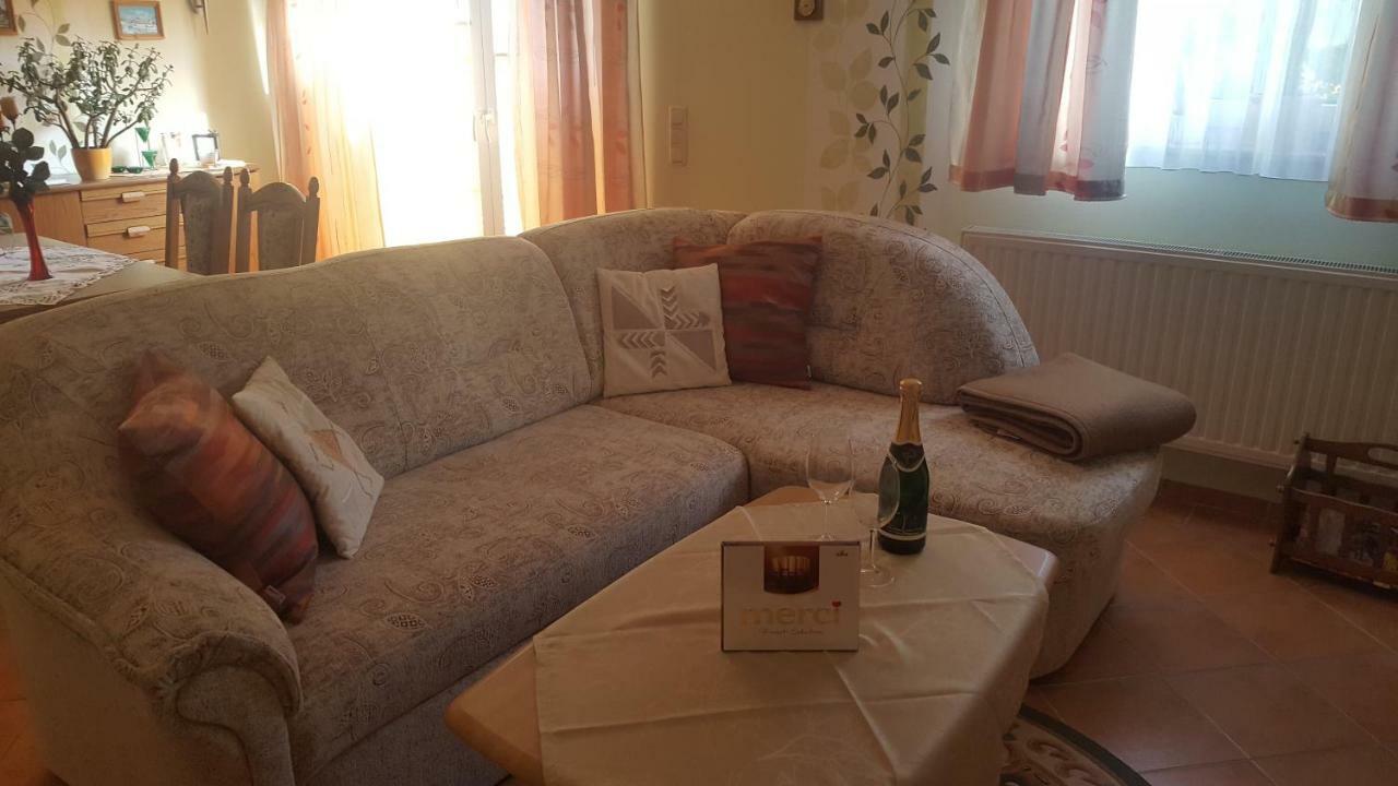 Ferienwohnung "Am Fechtertor- Eingang Zum Schlosspark" بوتبوس المظهر الخارجي الصورة